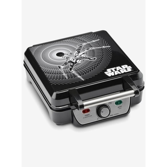 Star Wars Waffle Maker Black & Grey LSW-281 120V-60Hz 1200W - Picture 1 of 6